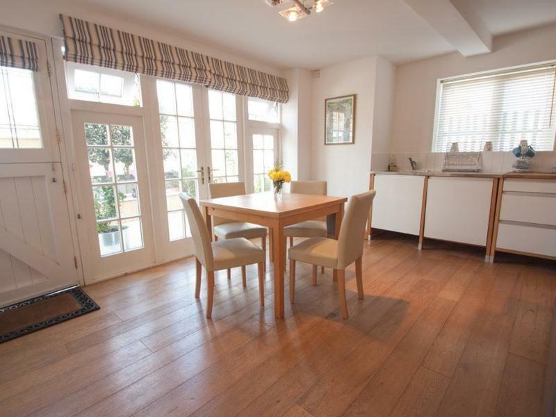 Just B -Town Centre, 2 X Double Bedroom Apartment With Smart Tv, Full Kitchen & Great 1400 Power Shower! St Elmo Cottage Дартмаут Экстерьер фото